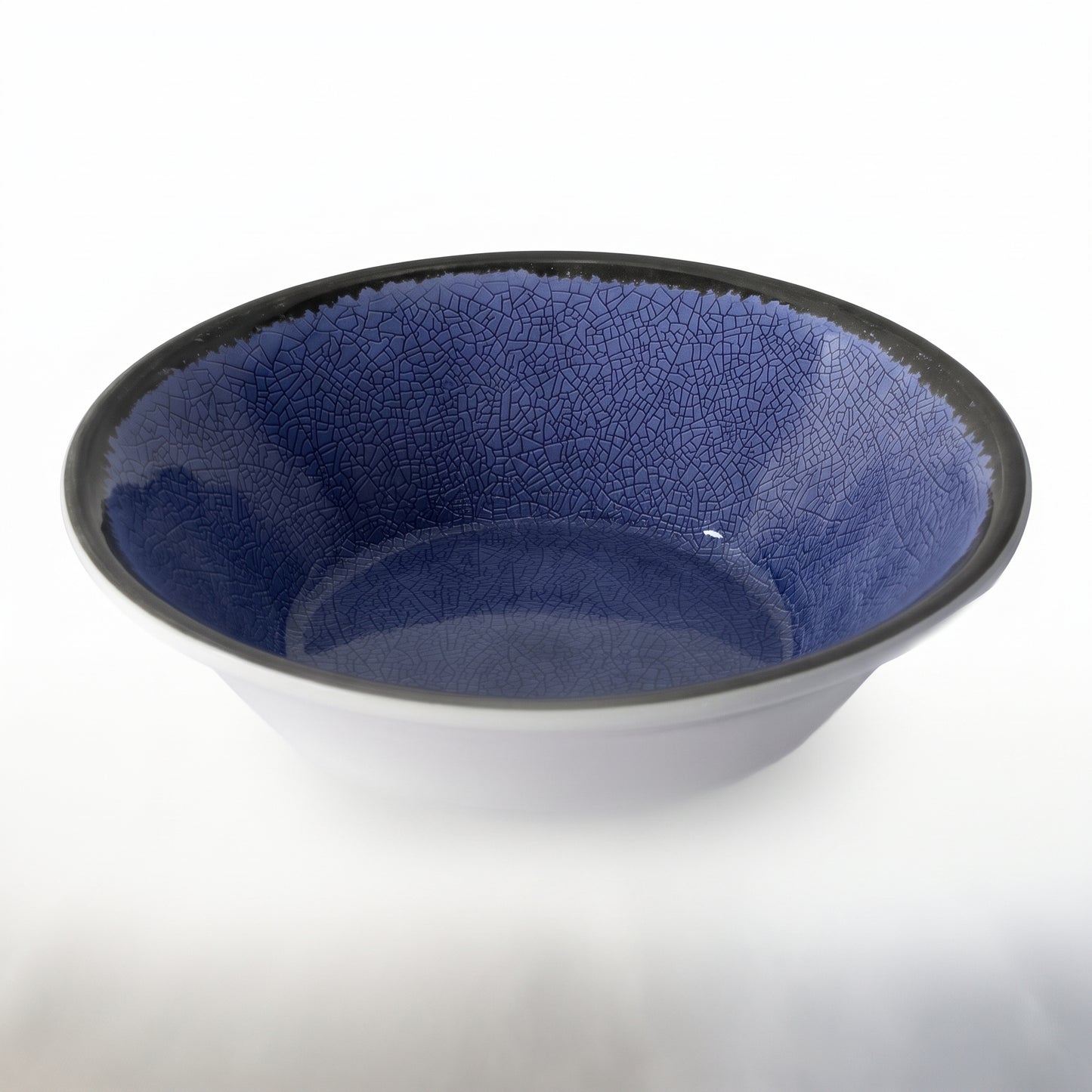 Round Bowl with Detailed Intersecting Pattern