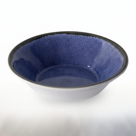Round Bowl with Detailed Intersecting Pattern